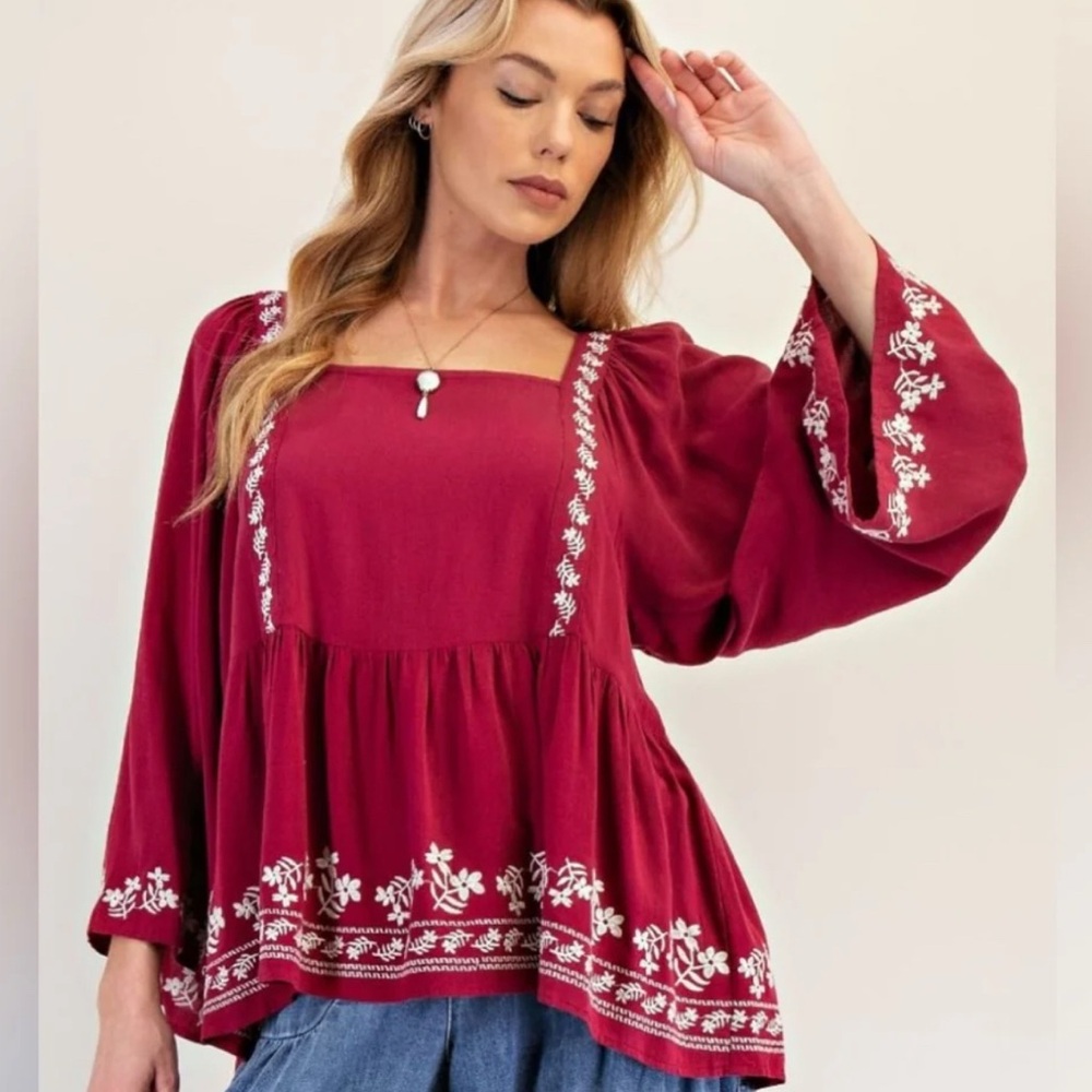 Embroidered wine Women's Top
